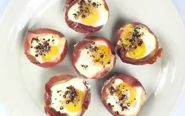 BACON AND EGG MUFFIN CUPS